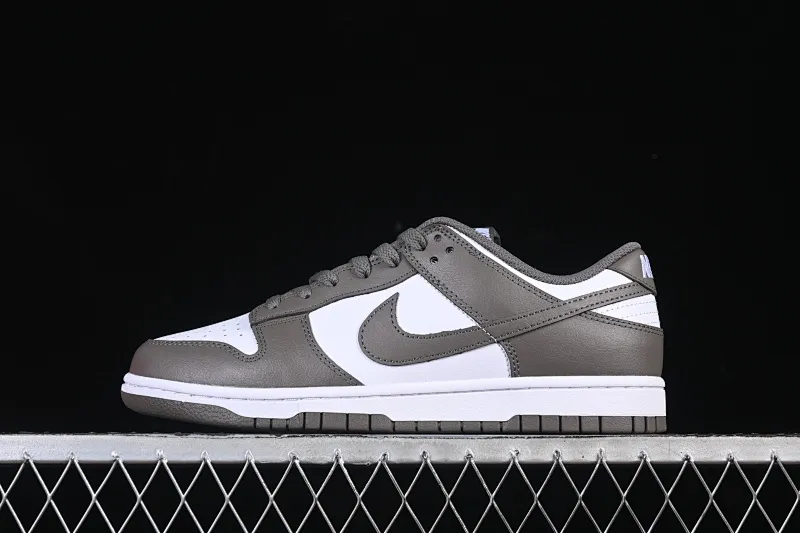 All categories Nk SB Dunk series Nk SB Dunk Low low-top sneakers Nike SB Dunk Low low-top casual sneakers HF5441-111